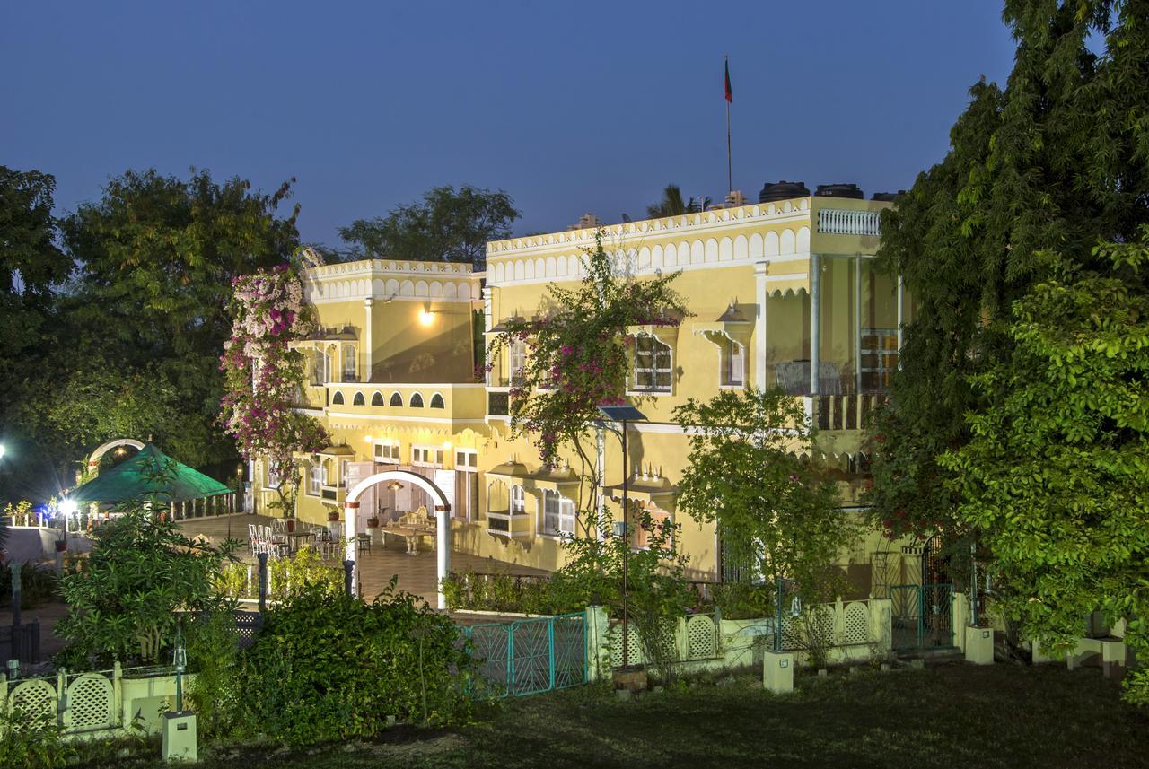 Garden Palace Heritage Homestays Vadasinor Eksteriør bilde